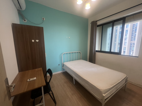 合租·蓝润ISC 3居室 东卧