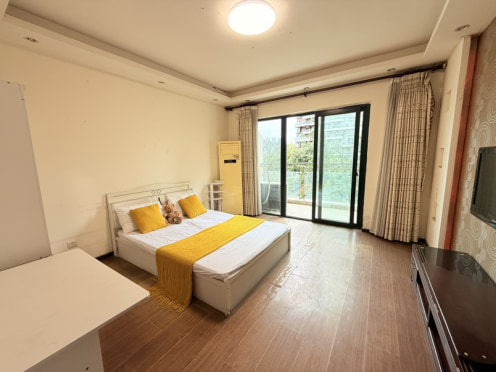 合租·领馆区1号 4居室 南卧