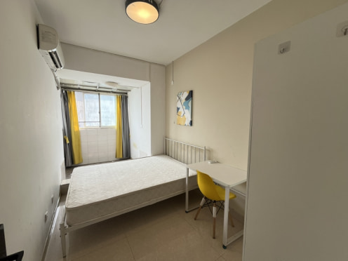 合租·新港国际花园 3居室 南卧