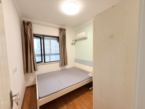 合租·中德英伦世邦K区 5居室 南卧