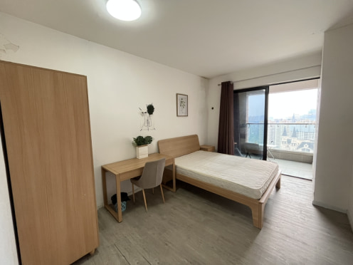 合租·中德英伦联邦C区 4居室 南卧