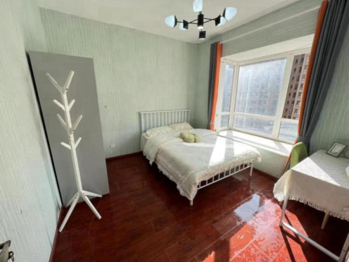 合租·黄金时代(高新区) 3居室 南卧