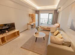 独栋·敏捷泊舍公寓 锦绣国际花城店 锦绣国际花城湖景大单间，无中介、押一付一，电梯房，精装修，保养干净，可短租 开间_国际花城一期租房