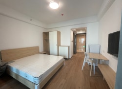 独栋·华寓 金湾国际商务中心 无中介费 最高免3个月物业费 近金湾华发商都 金山公园 楼下即公交车站 开间_华发国际商务中心租房