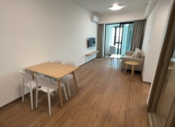 独栋·华寓 金湾国际商务中心 无中介费 南向一房一厅 中心湖景视野 精装领包入住 1室1厅_华发国际商务中心租房