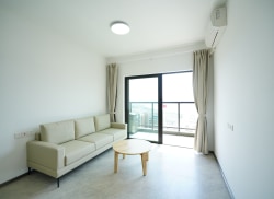 独栋·华庭 湖心路 湖心路，近航空新城，超高性价比三房，全新家私家电，拎包入住 3室2厅_华发香海湖租房