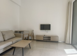 独栋·华庭 华发国际产业园 全屋用电，家电家具齐全，封窗阳台、南北互通，拎包入住 1室1厅_中以加速器宿舍租房