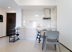 独栋·华寓 华发国际产业园 一房一厅   可短租（3个月起） 精装修 拎包入住 家私家电齐全 阳台有封窗 电梯房 1室1厅_中以加速器宿舍租房