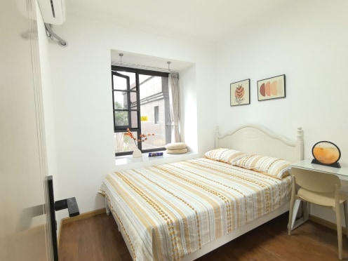 合租·金沙湖畔 5居室 东南卧