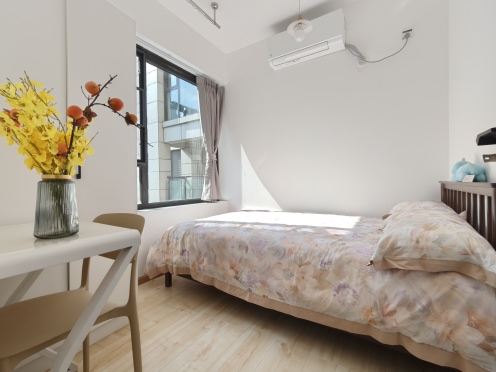 合租·金沙湖畔 4居室 东南卧