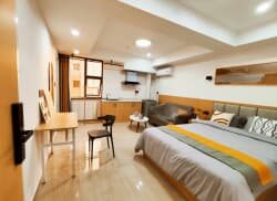 独栋·蜜租公寓 叠山路店 八一馆胜利路电梯房/无中介拎包入住/押一付一 开间_叠山路租房