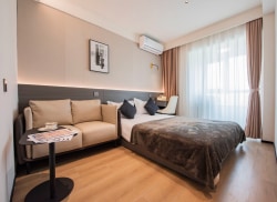 独栋·厦门城邸公寓 万达广场店 免租15天！ 无中介费！大单间带独卫 独门独户 密码锁 24H安保 拎包入住 免宽带费 湖里万达旁 1室1厅_金钟路17号租房