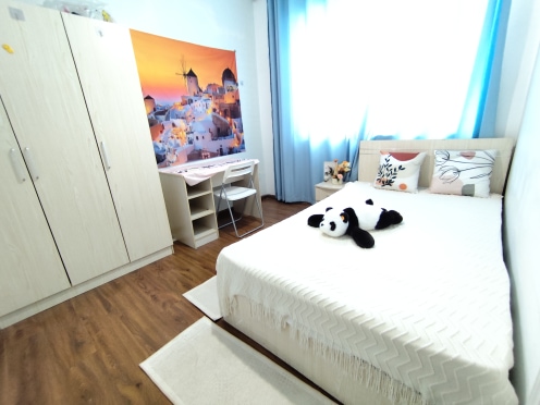 合租·蓝光圣菲town城 5居室 西卧