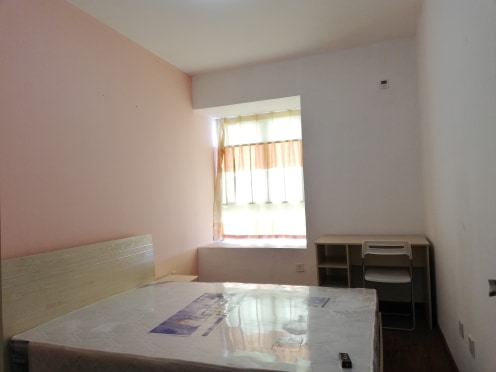 合租·蓝光圣菲town城 5居室 西南卧