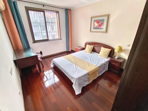 合租·南华公寓 4居室 南卧