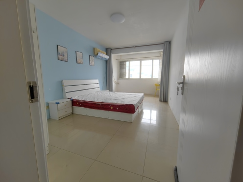 合租·南环西路601号 4居室 南卧