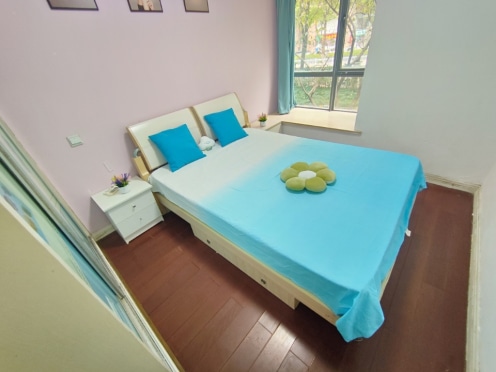 合租·中海星湖国际 4居室 东南/南/东北卧