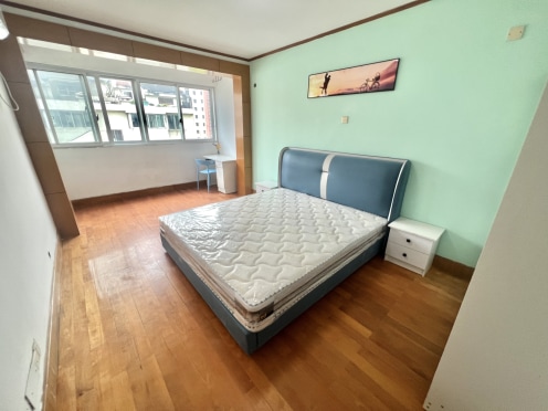 合租·富华苑 5居室 南卧