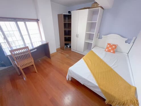 合租·新城花园（工业园区） 4居室 复式 北卧