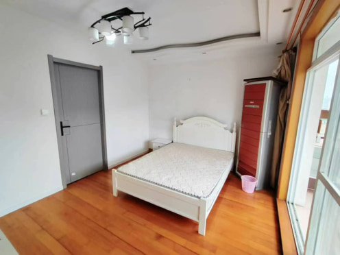 合租·美之国花园 4居室 南卧