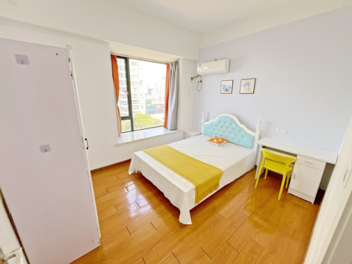 合租·东城世纪广场 4居室 南卧