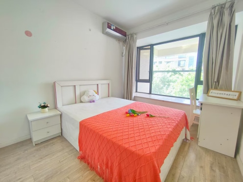 合租·中海星湖国际 5居室 南卧