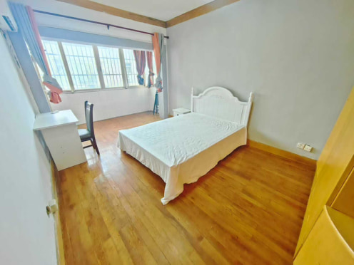 合租·龙港村 3居室 南卧