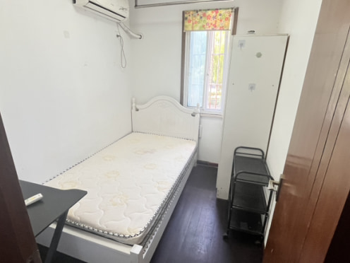 合租·黄天荡新村 4居室 南卧