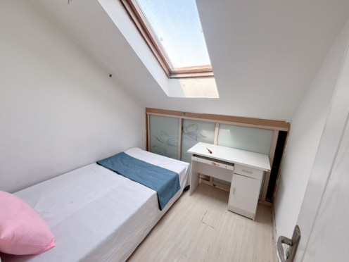 合租·湖岸名家南区 4居室 北卧