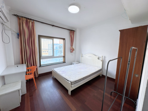 合租·鸿利达大厦 5居室 北卧