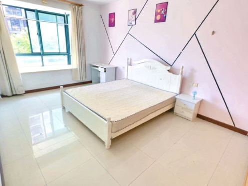 合租·中天湖畔花园 5居室 南卧