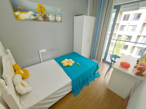 合租·东湖大郡一期东区 5居室 北卧