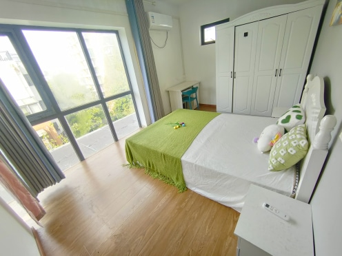 合租·东湖大郡一期东区 5居室 西南卧