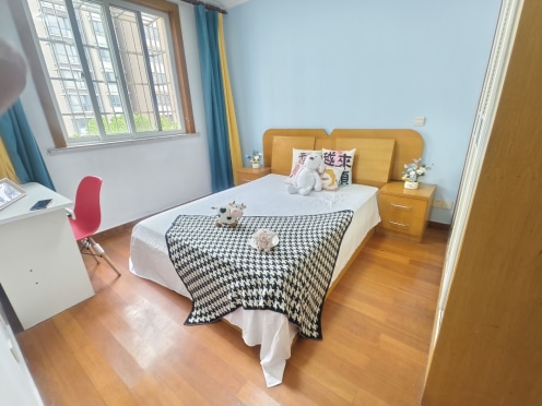 合租·临芳苑一区 4居室 南卧