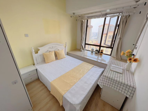 合租·尹山湖景花园一期 5居室 北卧