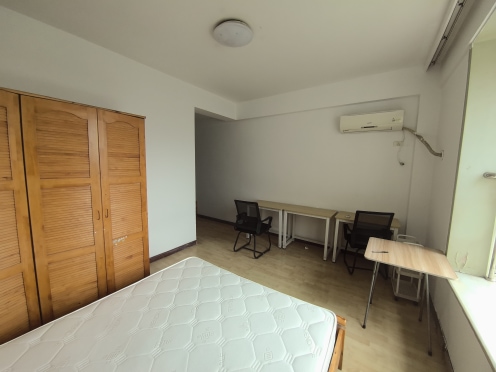 合租·七星绿色花园 4居室 南卧