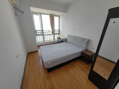 合租·宝安璞园三期 4居室 东南/南卧