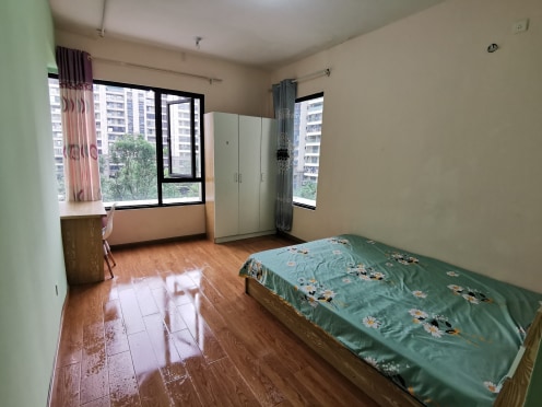 合租·美泉悦府 5居室 南卧