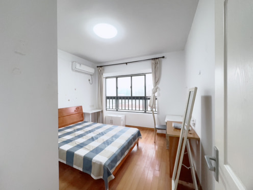 合租·星韵花园二期 4居室 北卧