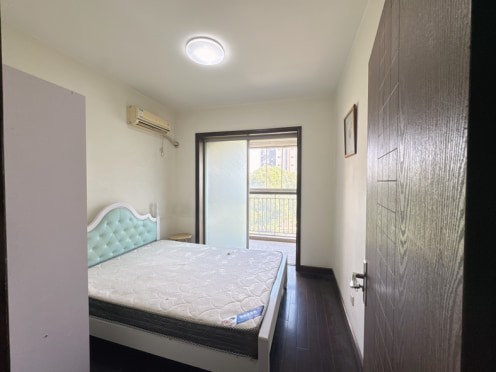 合租·新港名城花园 4居室 西卧