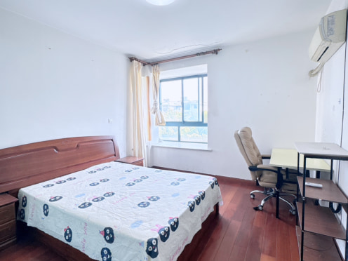 合租·大地之歌 4居室 南卧