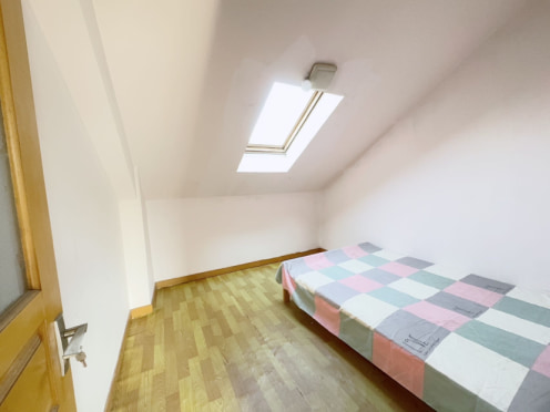 合租·嘉业阳光城 4居室 复式 北卧