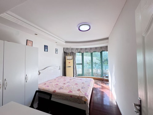 合租·格林花园 5居室 西卧