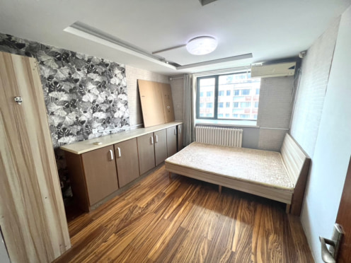 合租·新生活家园北区 6居室 南/北卧