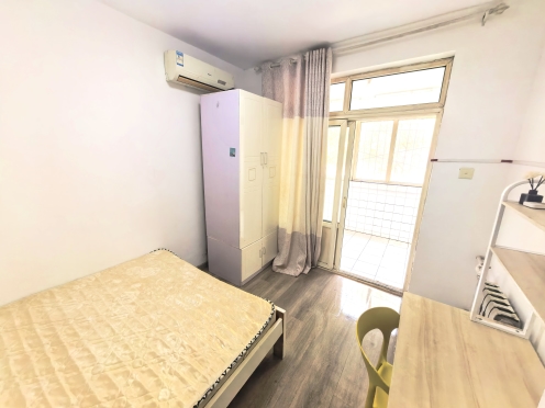 合租·华洋名苑 4居室 北卧