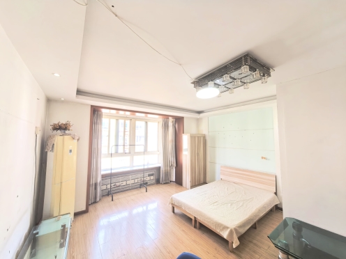 合租·东方花园 5居室 北卧