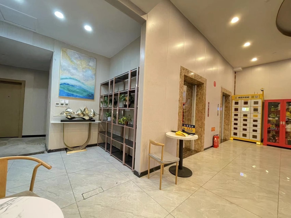 轻居公寓（双桥地铁站店）