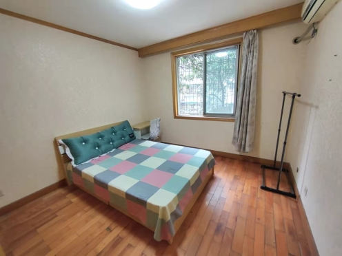 合租·桐梓林北路3号 5居室 南卧