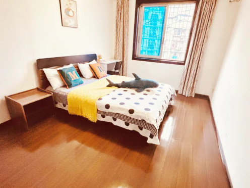 合租·小天公寓 5居室 南卧