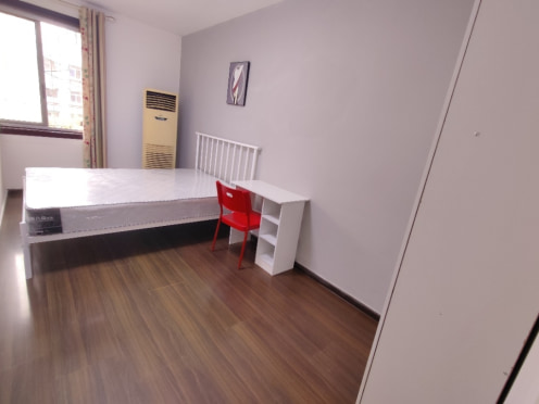 合租·小天公寓 5居室 南卧